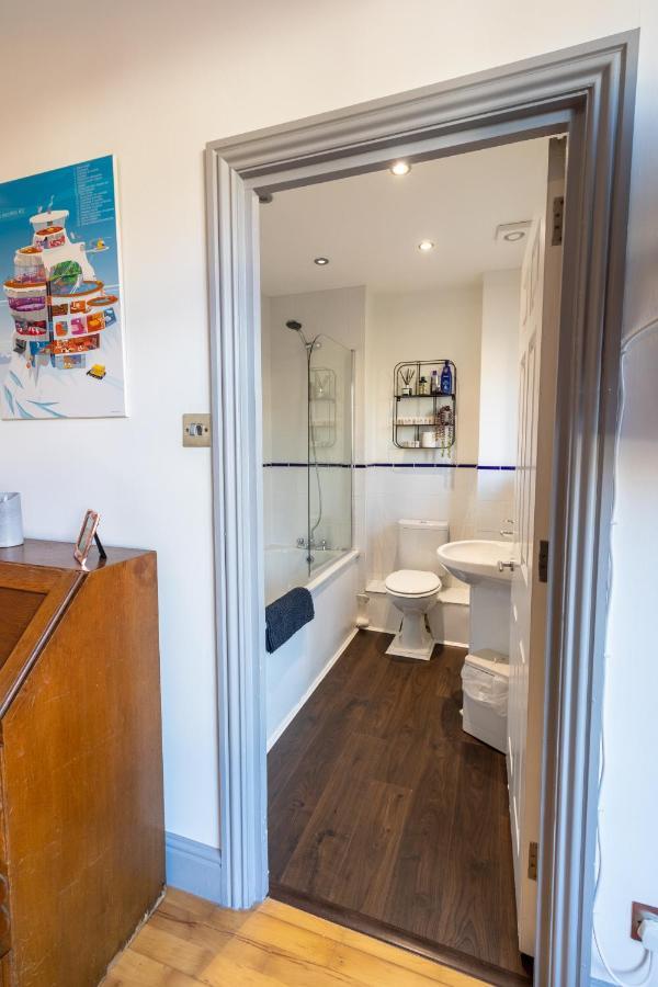 Spacious And Light Flat In Clapham Londra Dış mekan fotoğraf